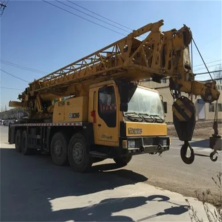 南沙吊车怎么吊装挖掘机